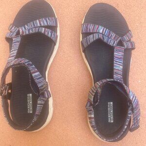 Womens Skechers Goga Mat Gen 5 Multi-Color Blue Walking Sandals Size 9